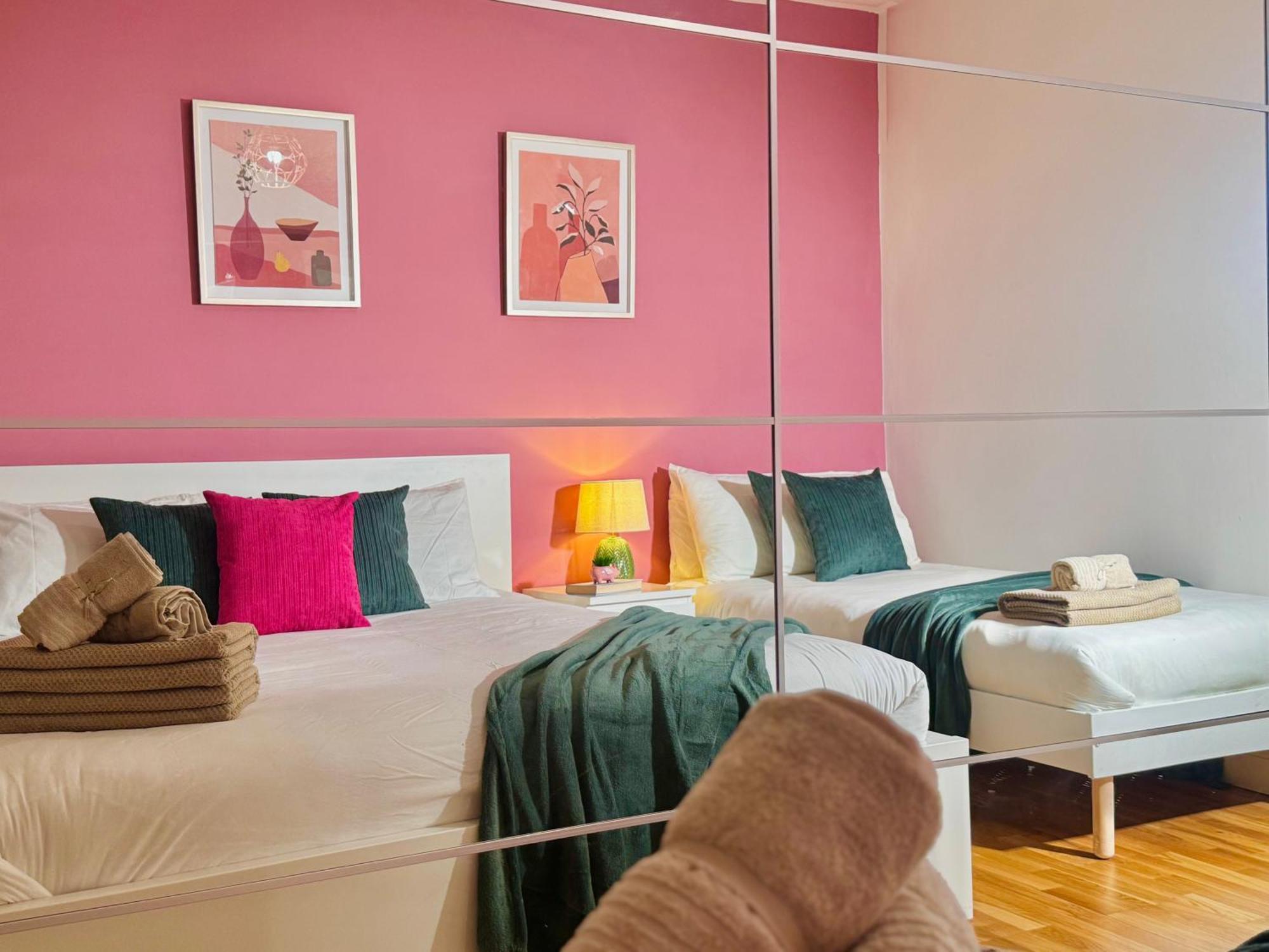 Modern 1-Bed Apt 30Min To Central London & Parking Εξωτερικό φωτογραφία