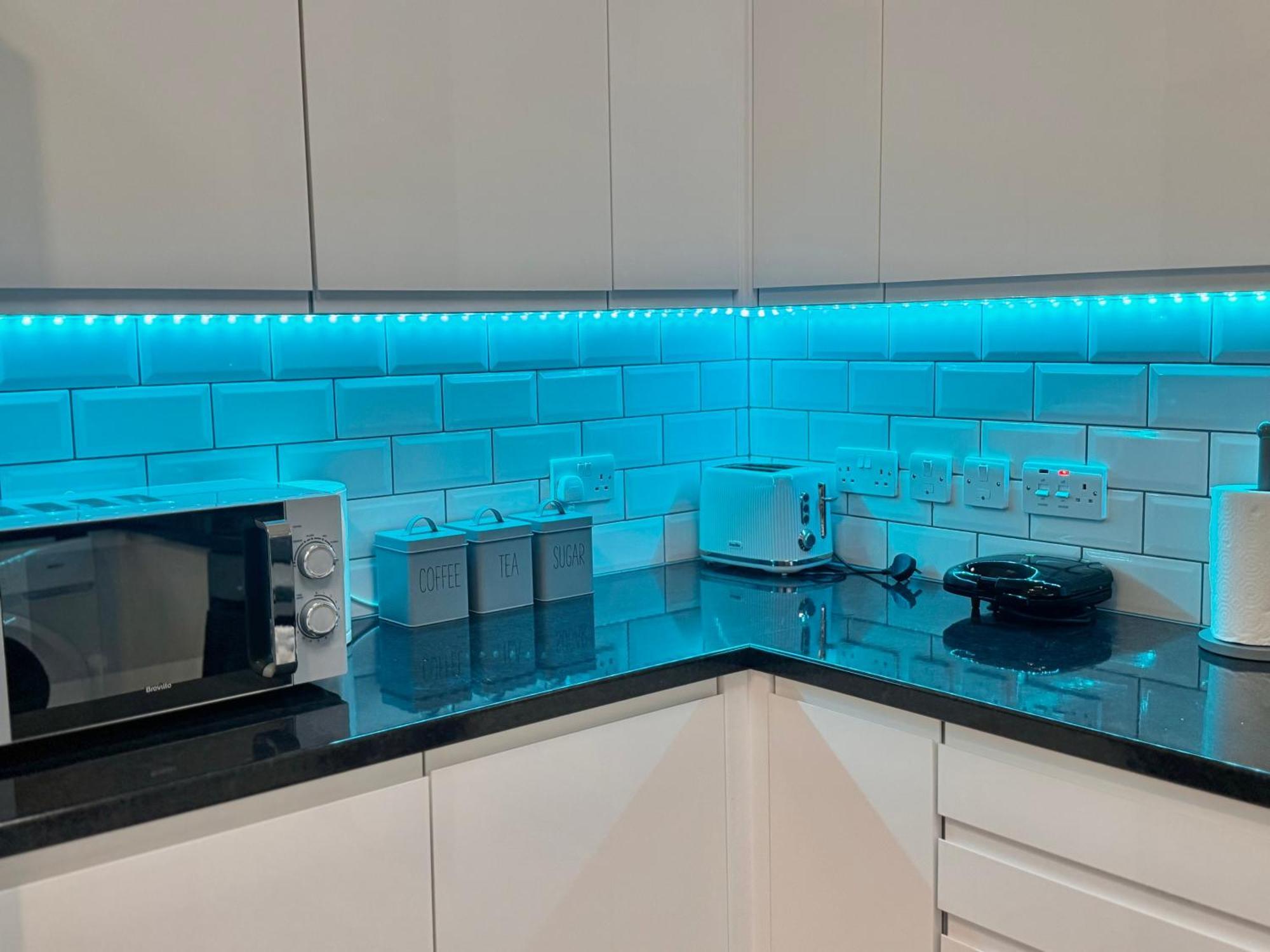 Modern 1-Bed Apt 30Min To Central London & Parking Εξωτερικό φωτογραφία