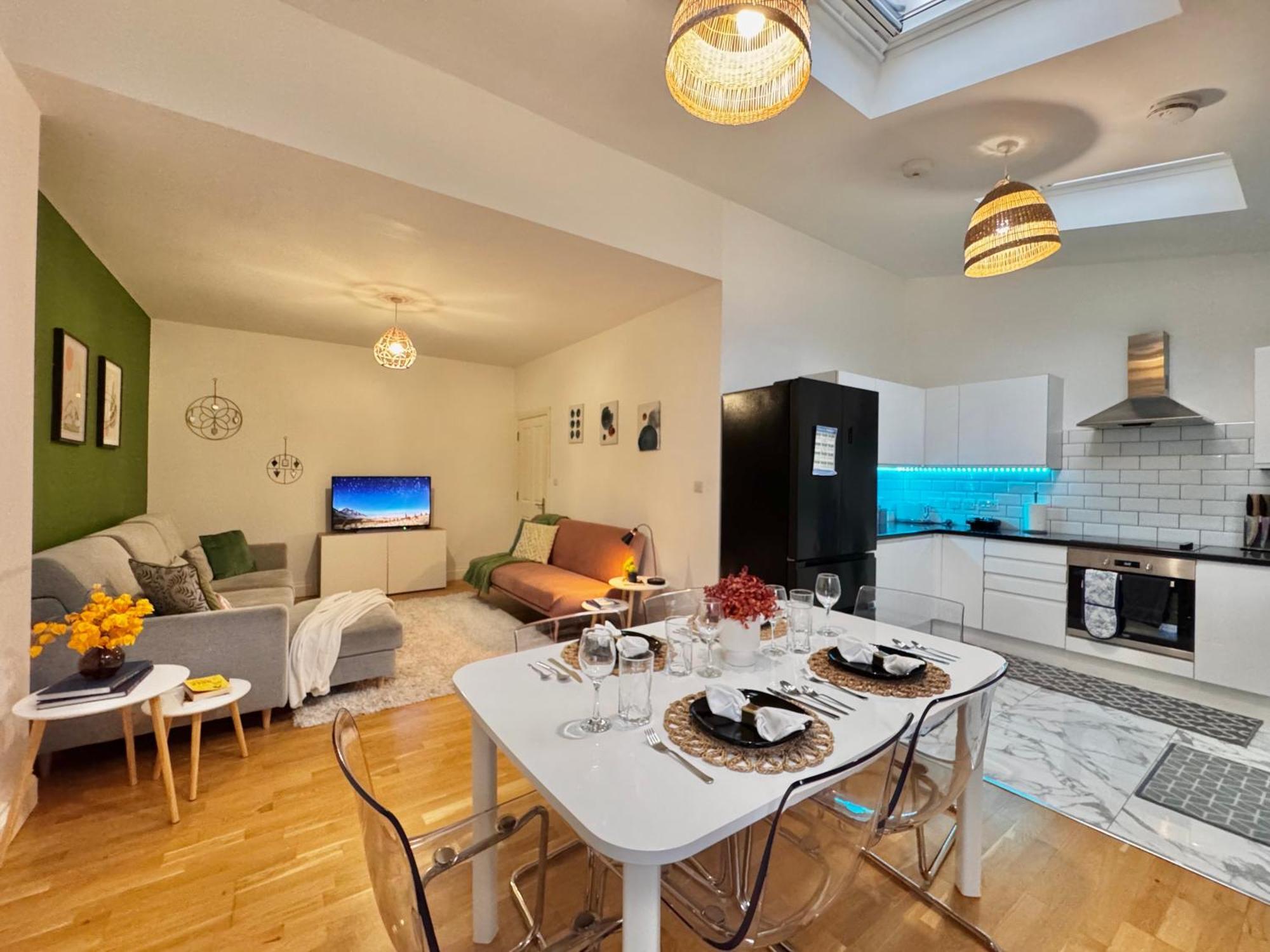 Modern 1-Bed Apt 30Min To Central London & Parking Εξωτερικό φωτογραφία