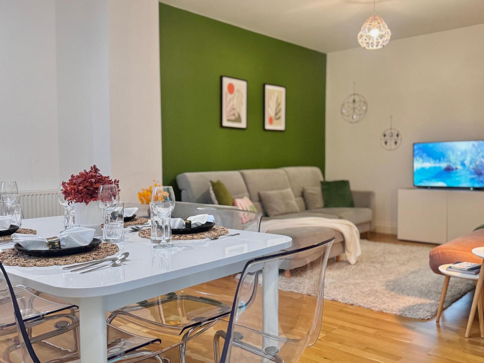 Modern 1-Bed Apt 30Min To Central London & Parking Εξωτερικό φωτογραφία