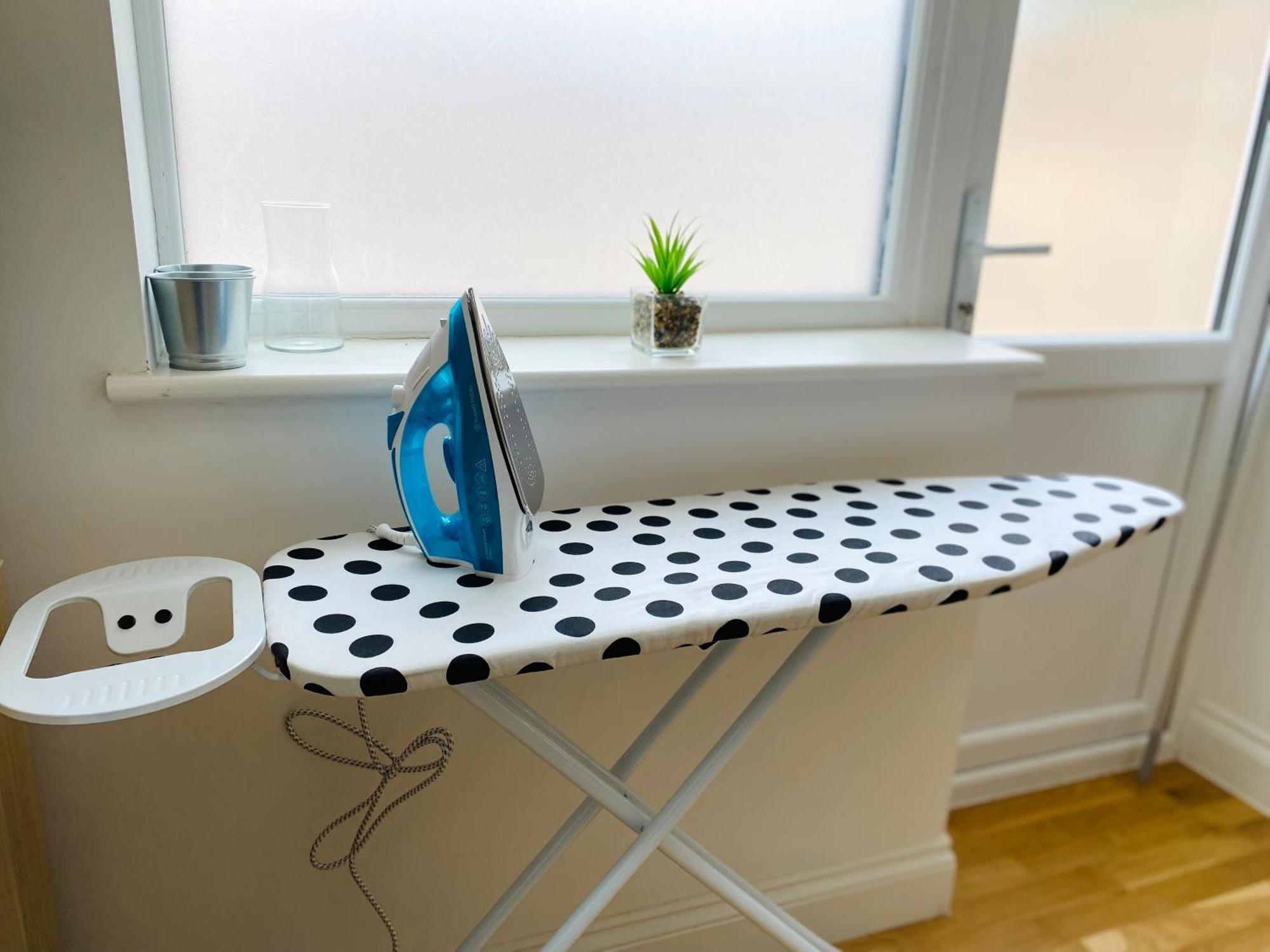 Modern 1-Bed Apt 30Min To Central London & Parking Εξωτερικό φωτογραφία
