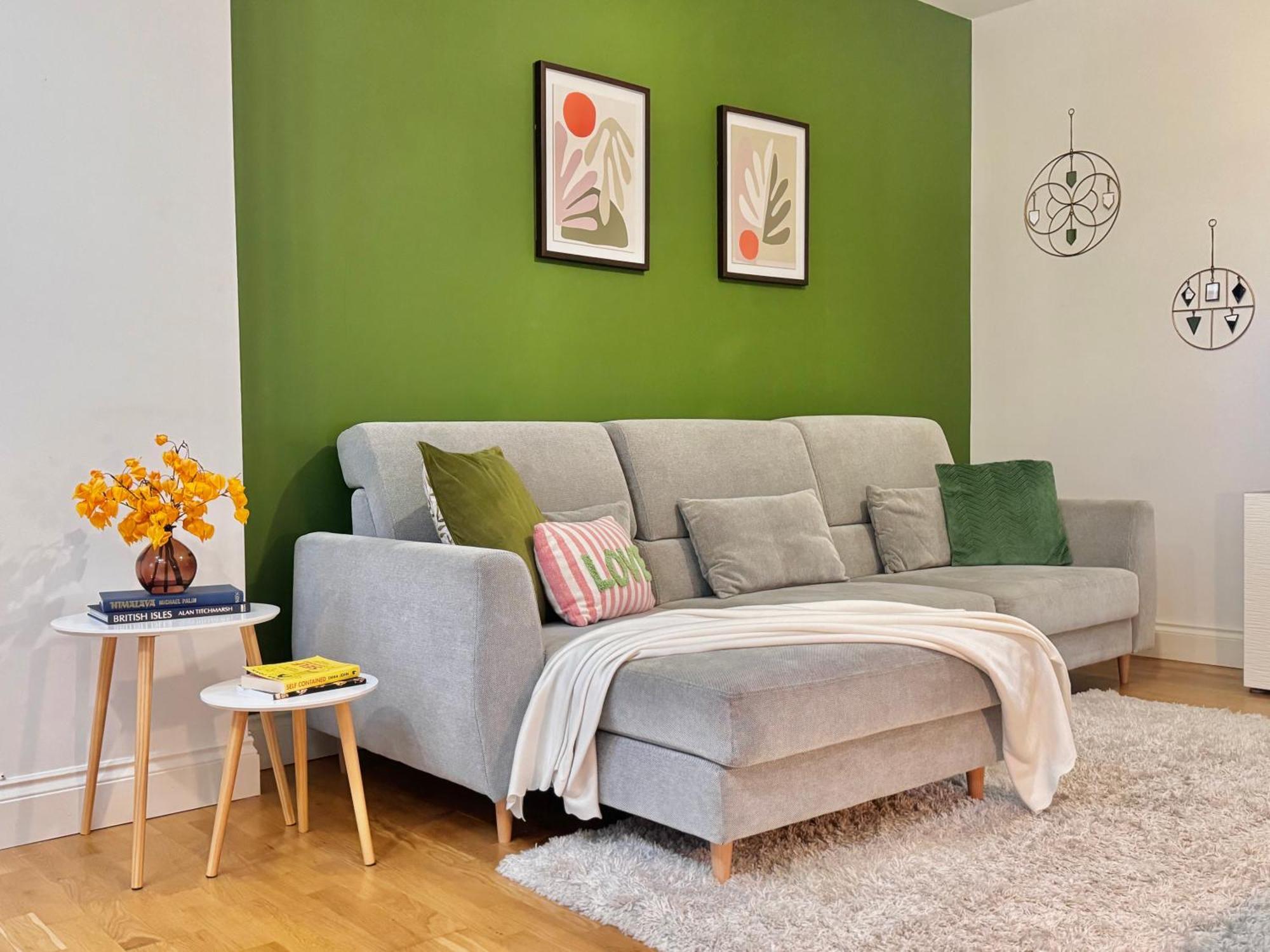 Modern 1-Bed Apt 30Min To Central London & Parking Εξωτερικό φωτογραφία