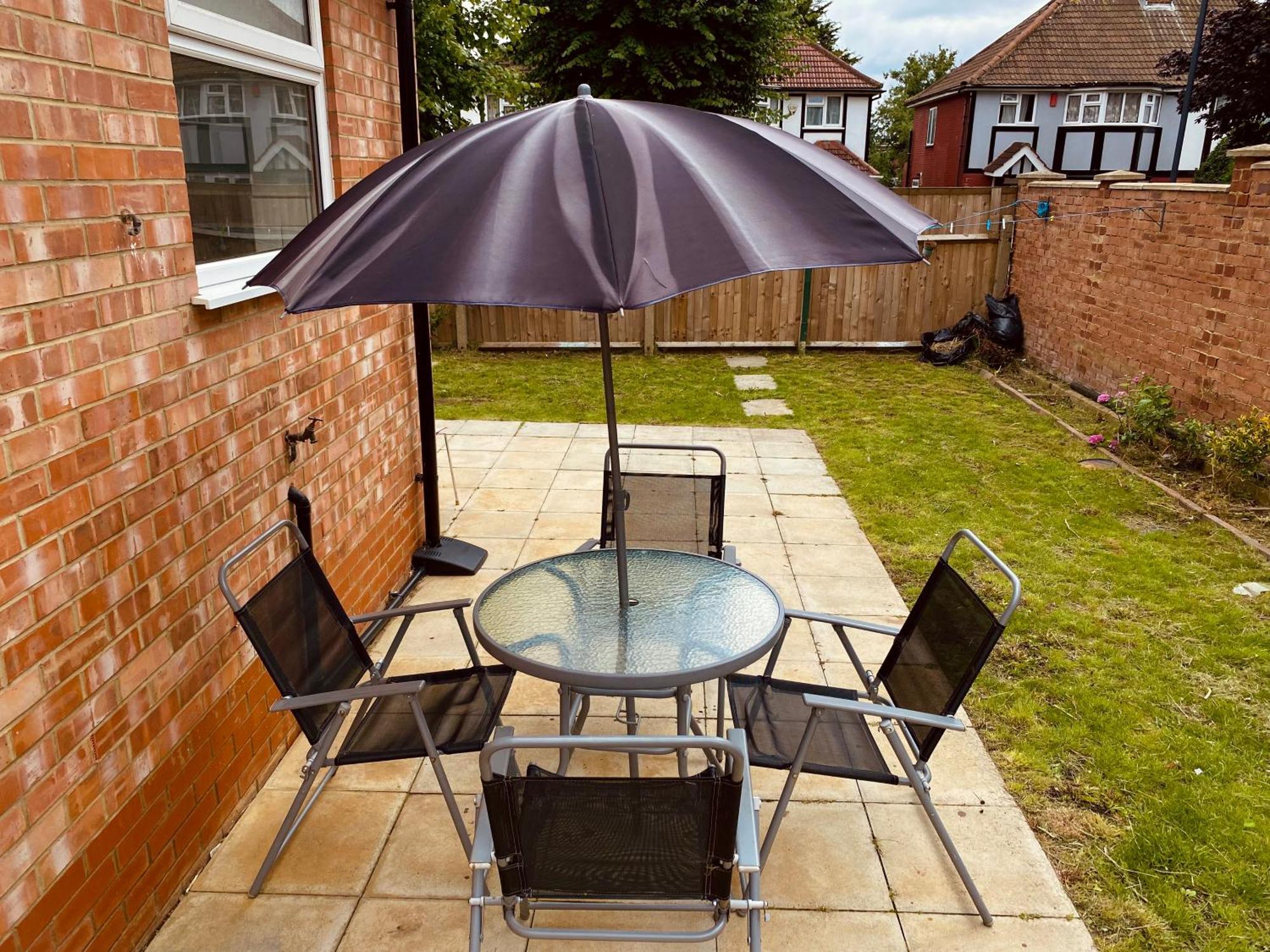 Modern 1-Bed Apt 30Min To Central London & Parking Εξωτερικό φωτογραφία